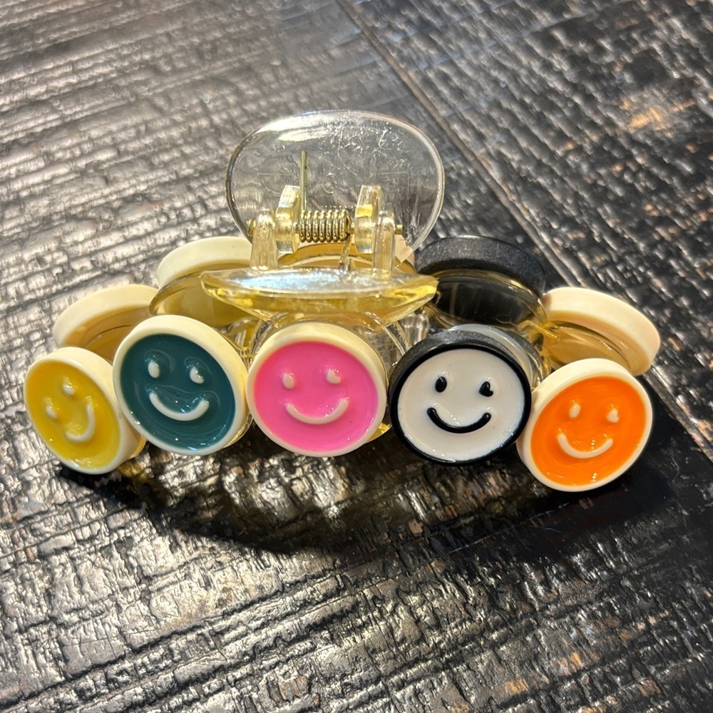 Happy Smiley Face Hair Claw Clip
